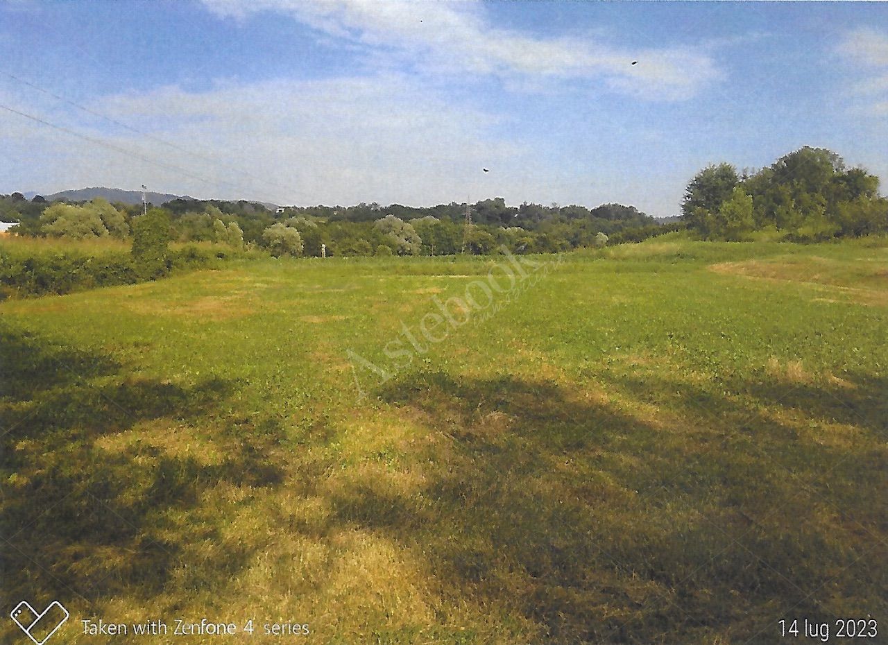 Terreno agricolo di 14010 mq in Costa Masnaga