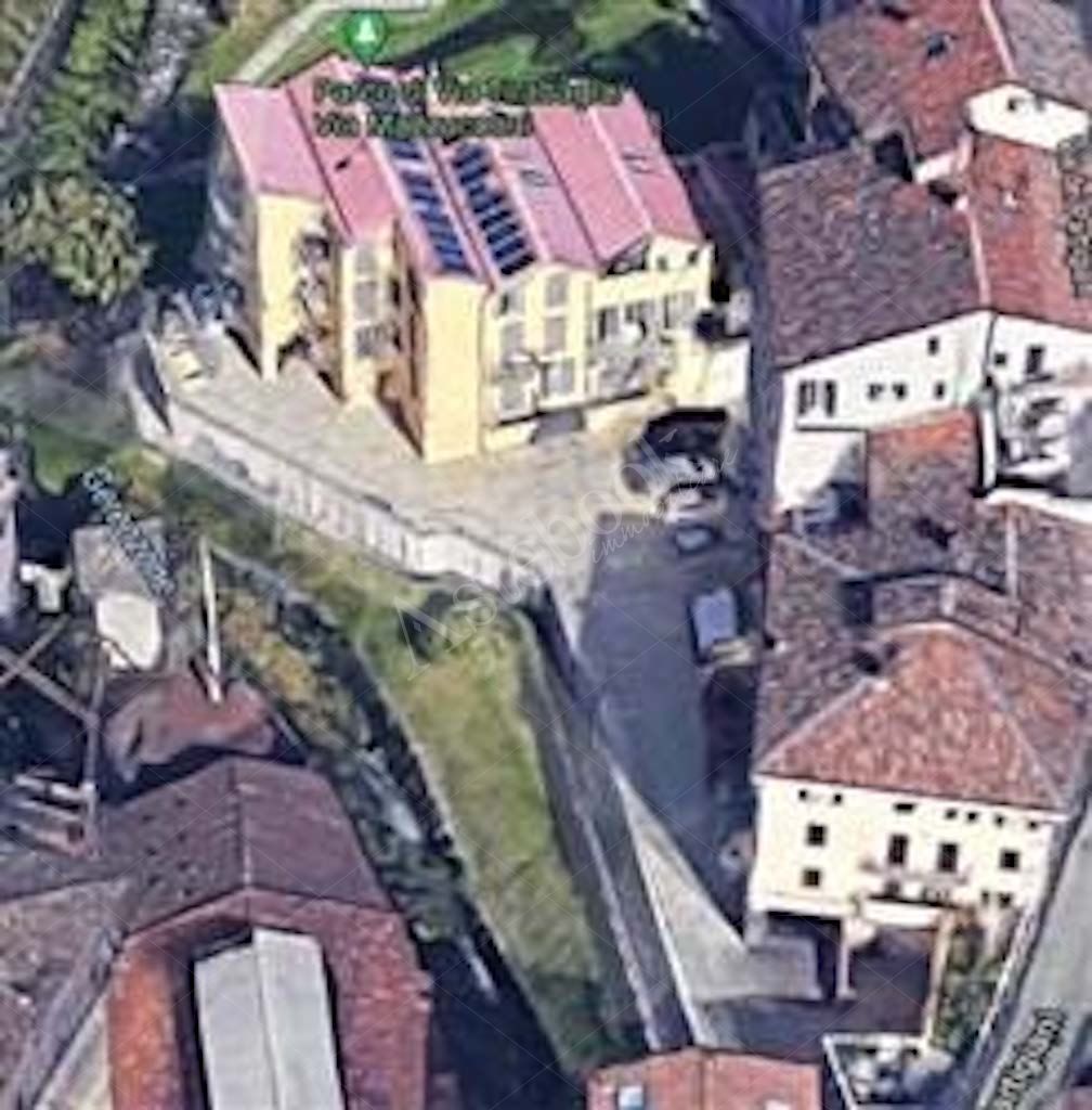 Appartamento di 95 mq con autorimessa in Lecco 